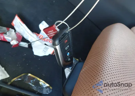 2022 BMW 530E z USA, uszkodzony, nr VIN WBA13AG09NCH92758